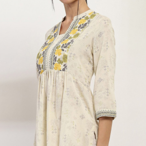 Floral Embroidered Mandarin Collar Neck Tunic